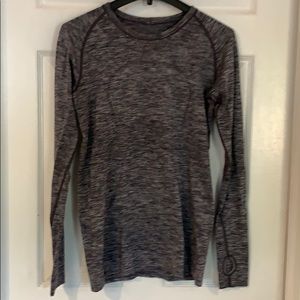 Lululemon size 8 swiftly.